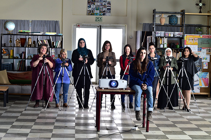 an image of a group of Arab and Jewish women in the film Cinema Sabaya