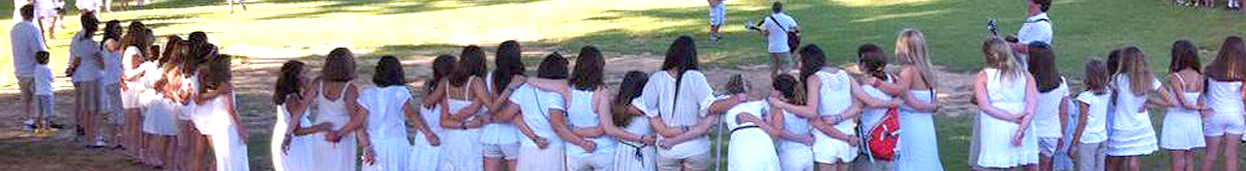 Children wearing white during Shabbat at Jewish Summer Camp