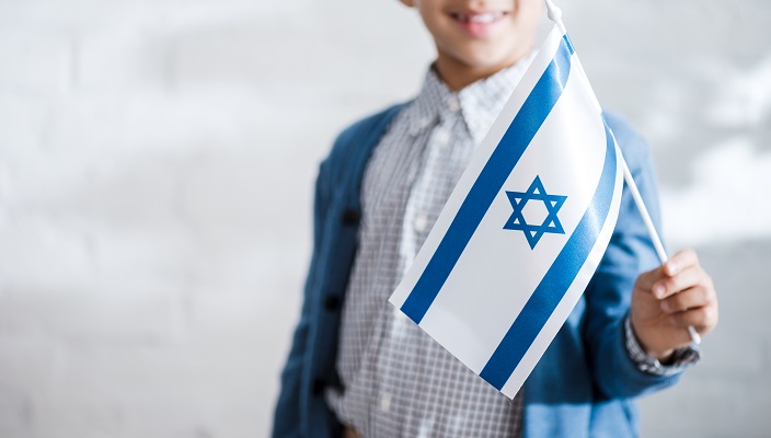 boy with israeli flag