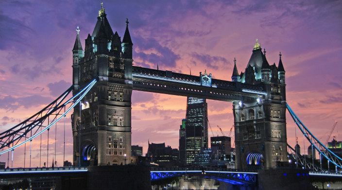 Bridge over river in London