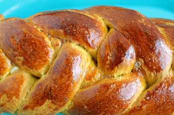 Pumpkin Challah--food to try with your family on the Jewish holiday of Shababt