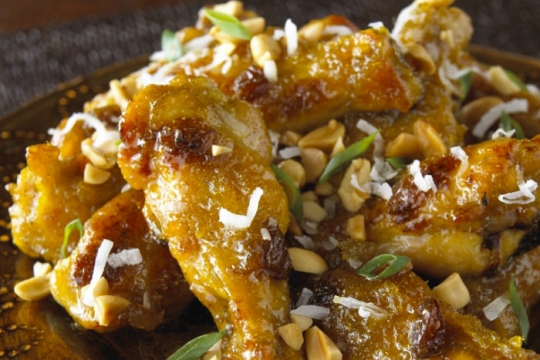 Nirvana chicken wings and a brown bowl