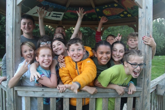 campers playing in the gazebo at URJ Camp Kalsman