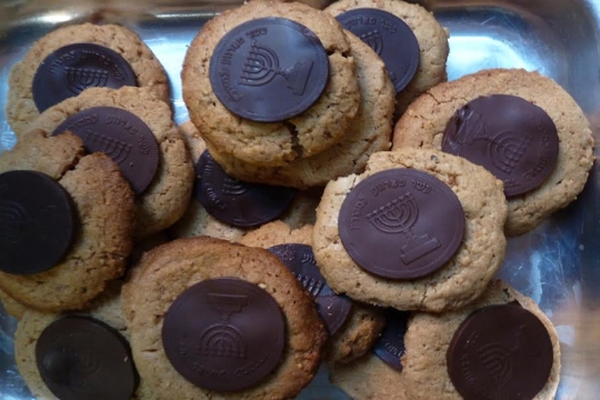 peanut butter gelt cookies