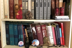photo of a bookshelf