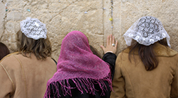 Women praying at the Western Wall